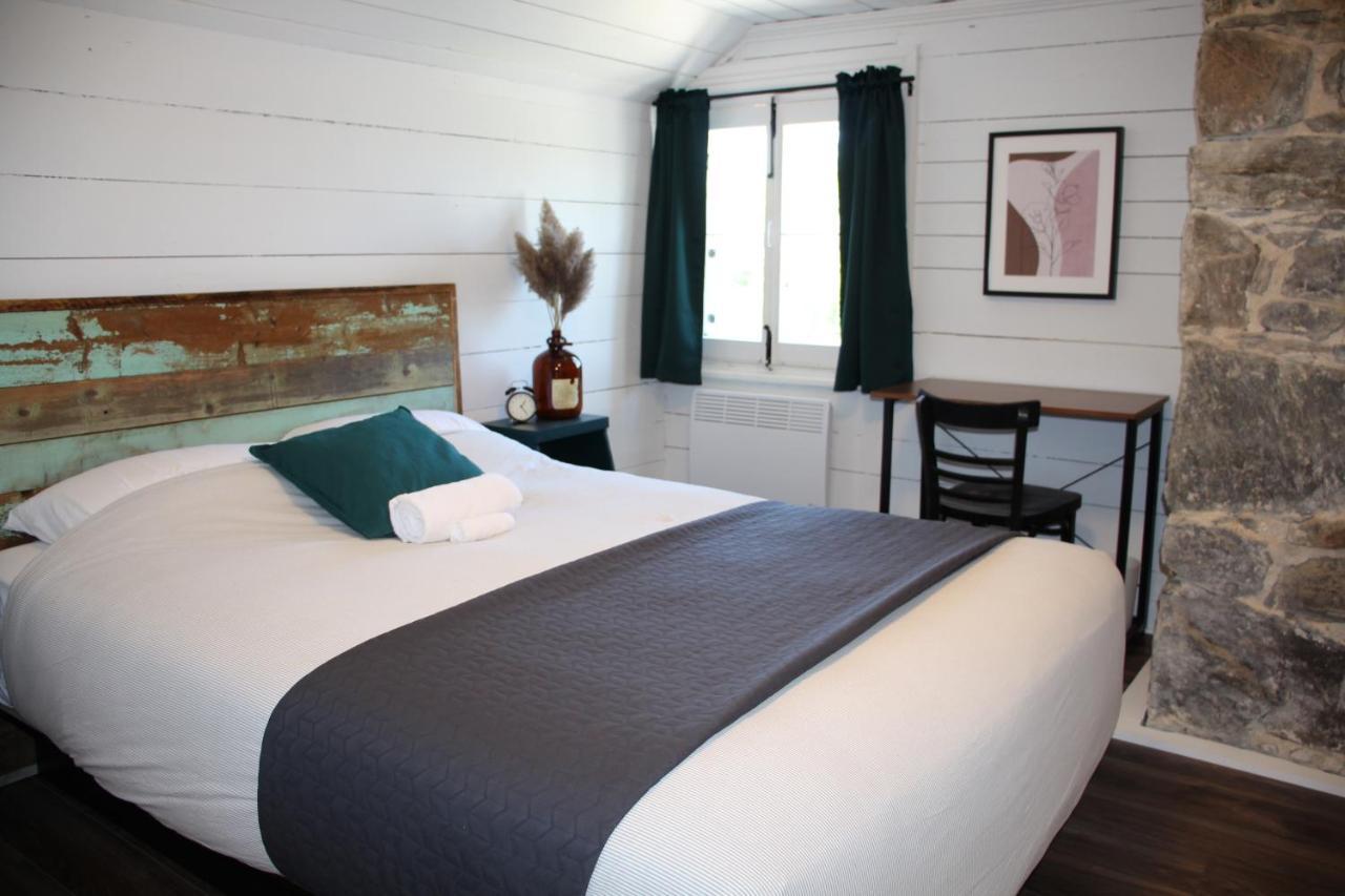Auberge De L'Ouest Deschambault Bagian luar foto